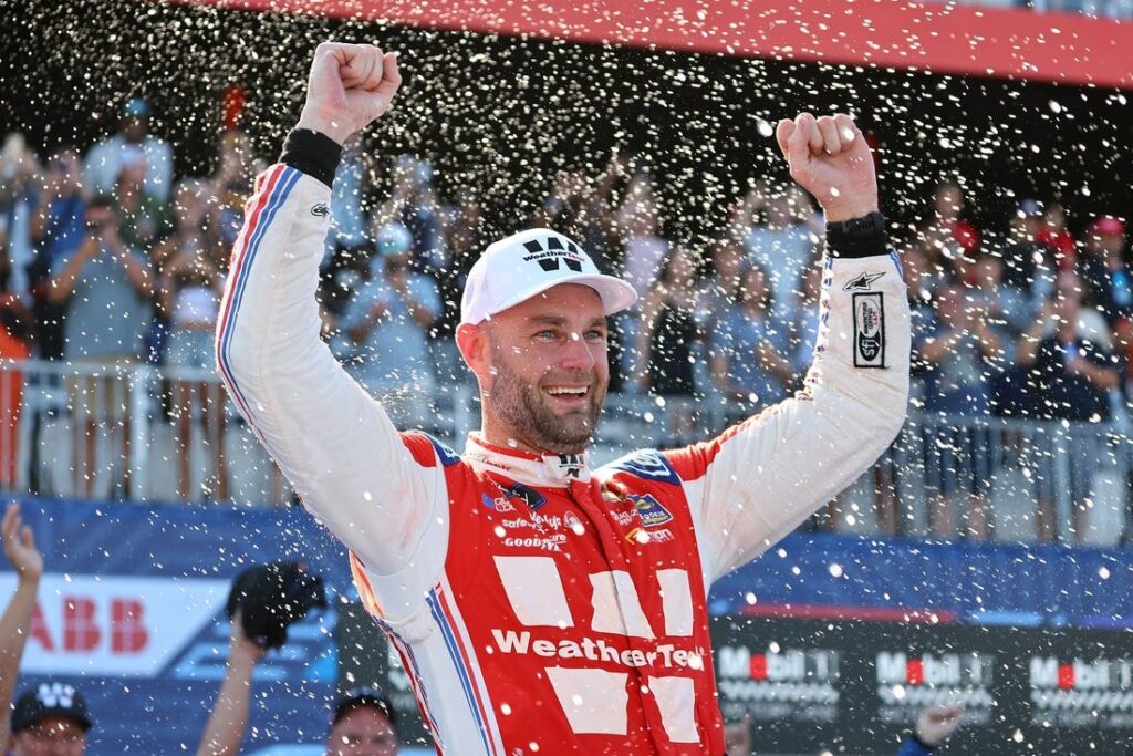 chicago, nascar