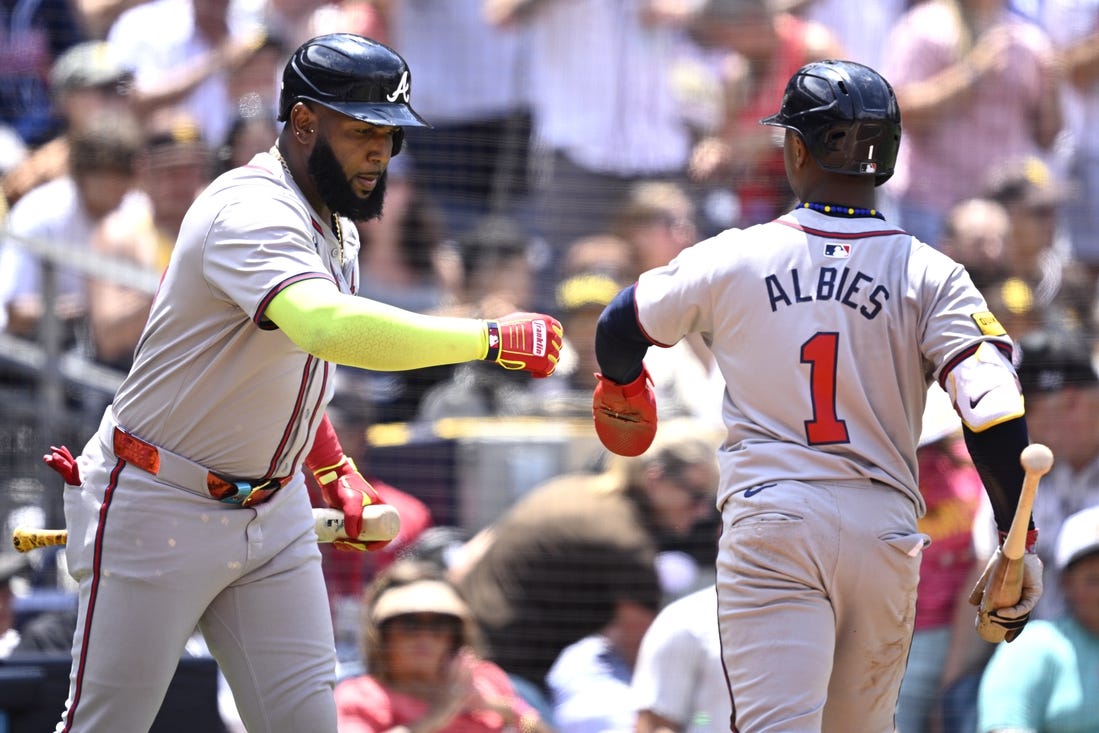 Travis d'Arnaud powers Braves past Padres - Field Level Media - Professional sports content solutions | FLM