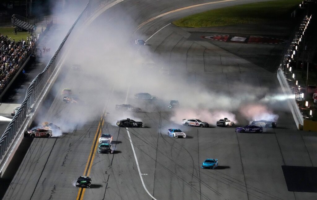 daytona coke zero crash
