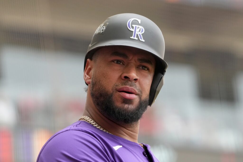 Elias Diaz reacts