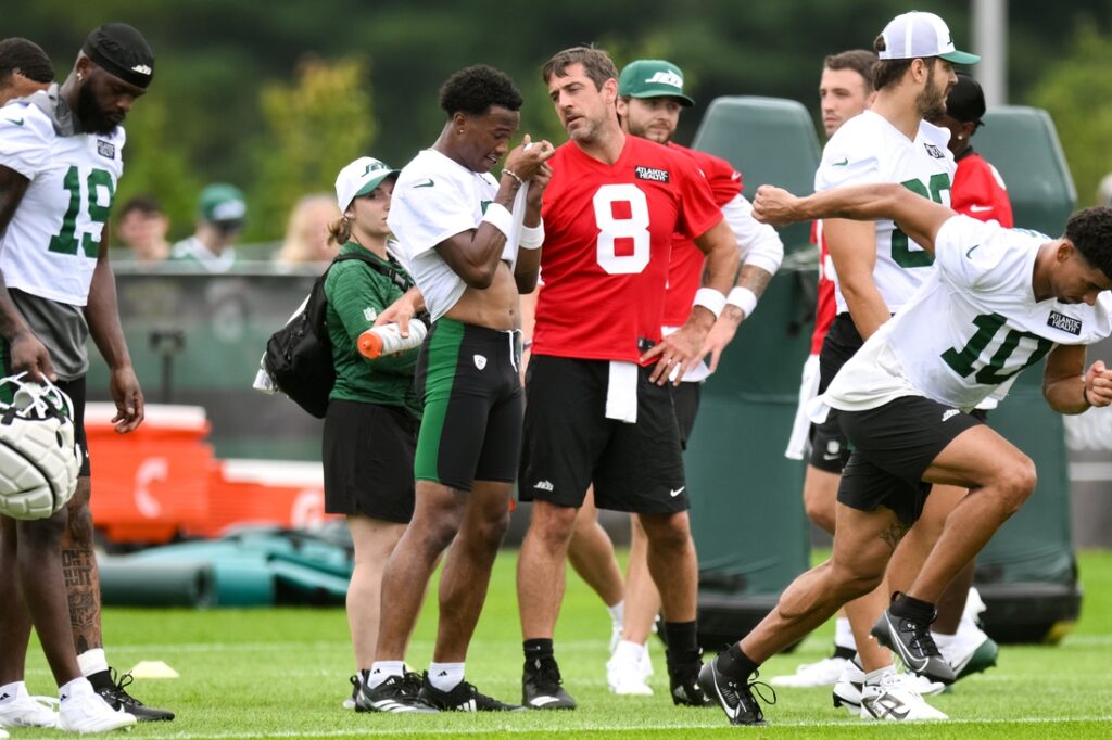 Aaron Rodgers Garrett Wilson