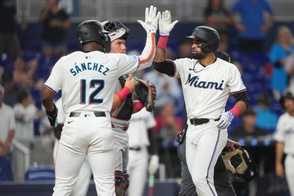 marlins, reds