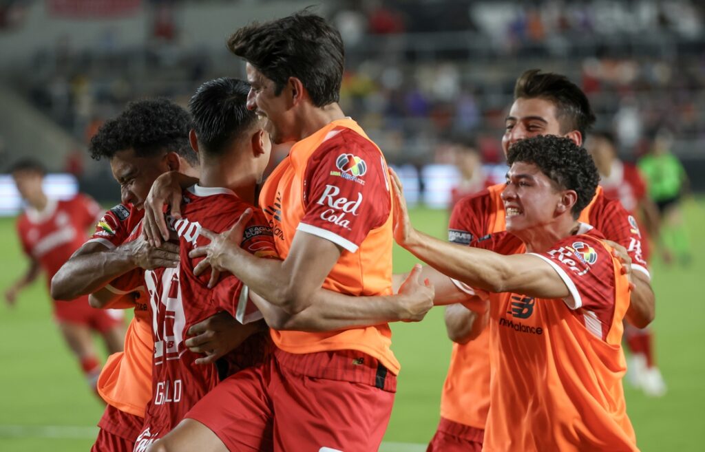 toluca, houston dynamo