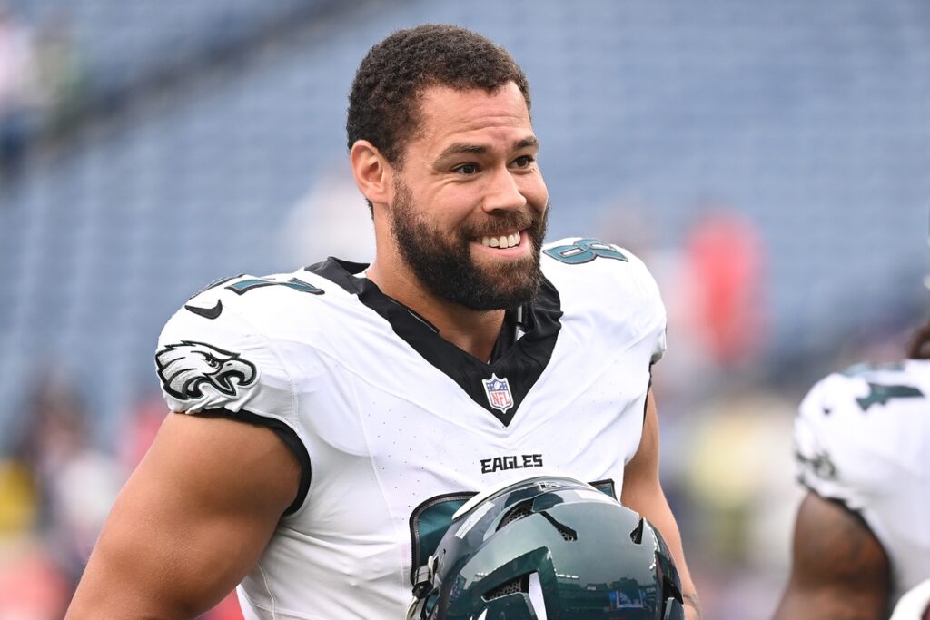 Eagles release veteran TE C.J. Uzomah - Field Level Media - Professional  sports content solutions | FLM