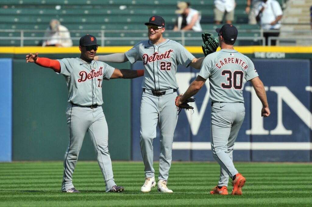 tigers white sox