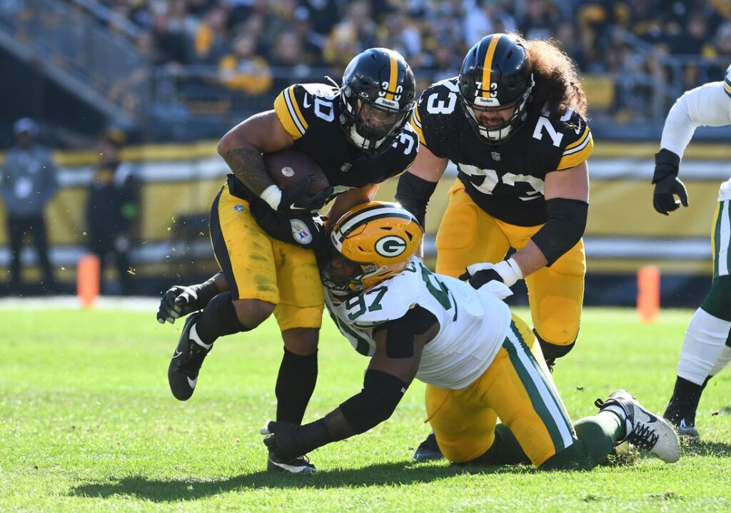 Isaac Seumalo