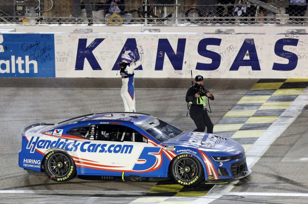 nascar kansas speedway