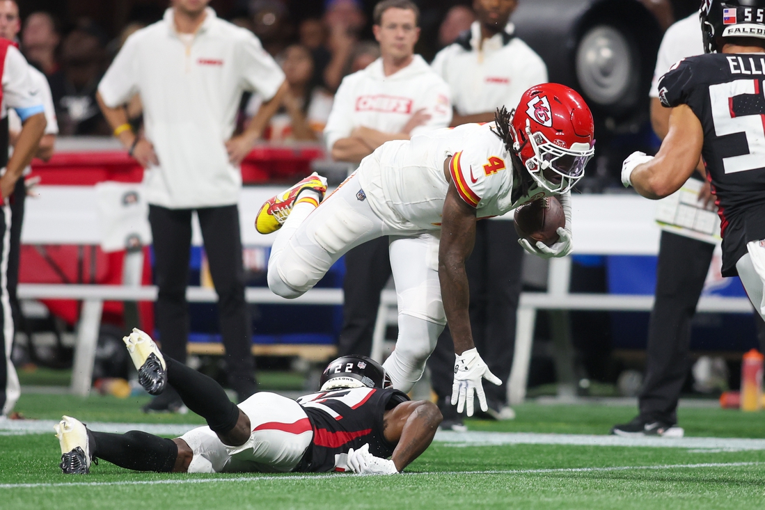 Chiefs WR Rashee Rice (knee) leaves game vs. Chargers Field Level