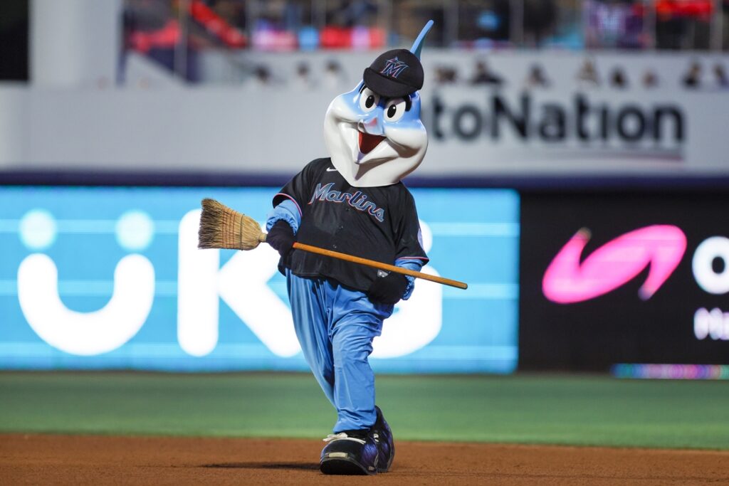 miami marlins mascot billy