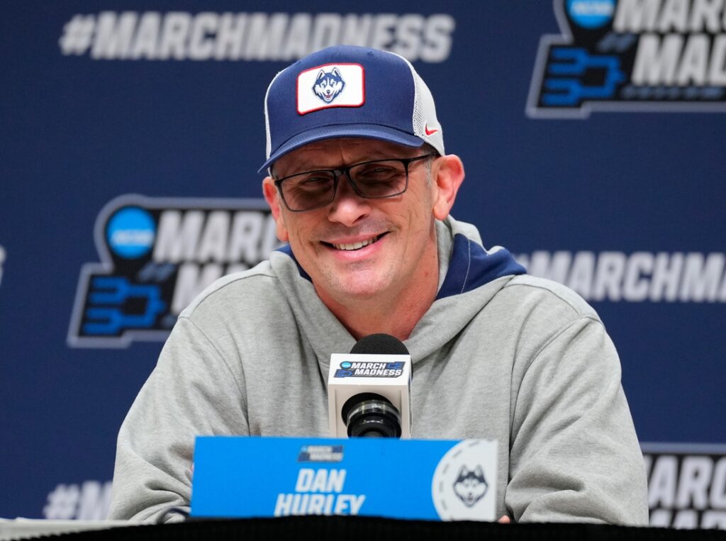 dan hurley uconn