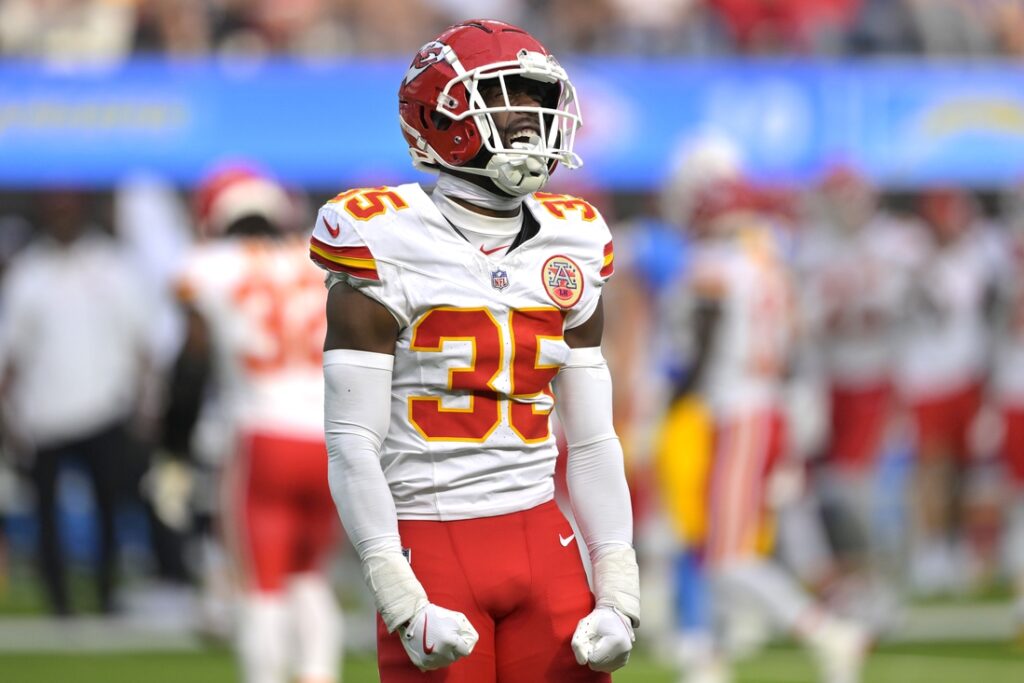 chiefs jaylen watson