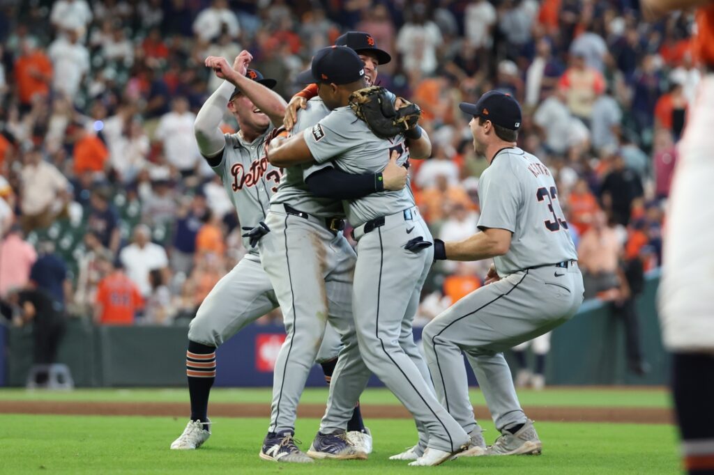 Tigers, Astros