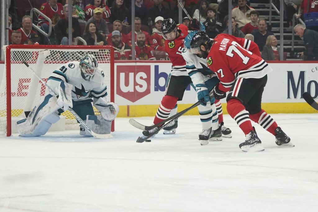 Blackhawks, Sharks