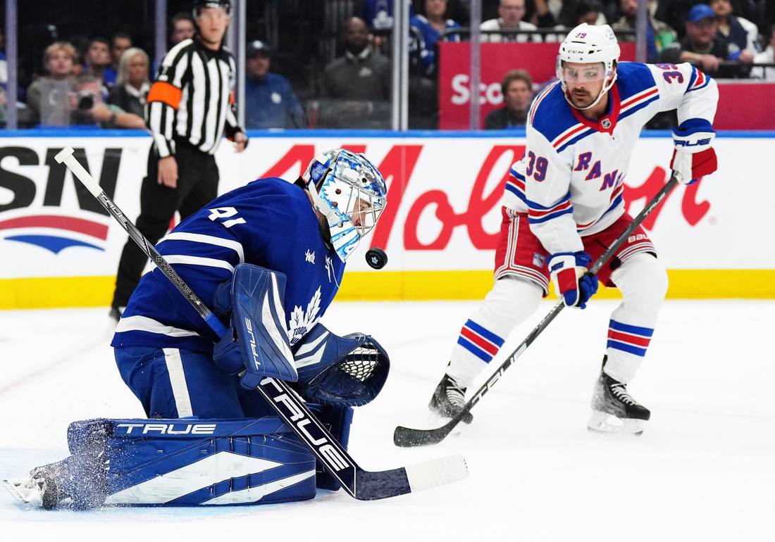 Chris Kreider, Rangers Top Maple Leafs, Extend Win Streak - Field Level ...