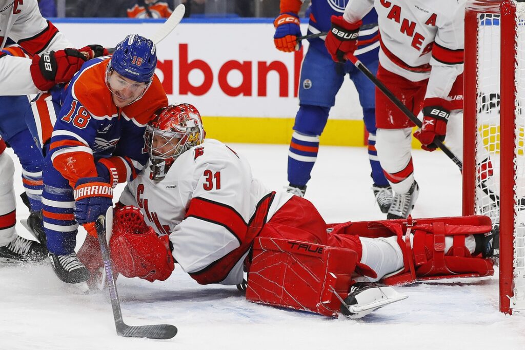 Oilers, Hurricanes