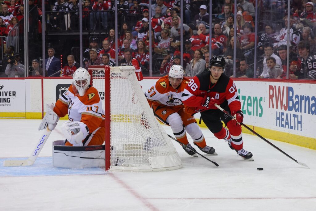 devils, ducks
