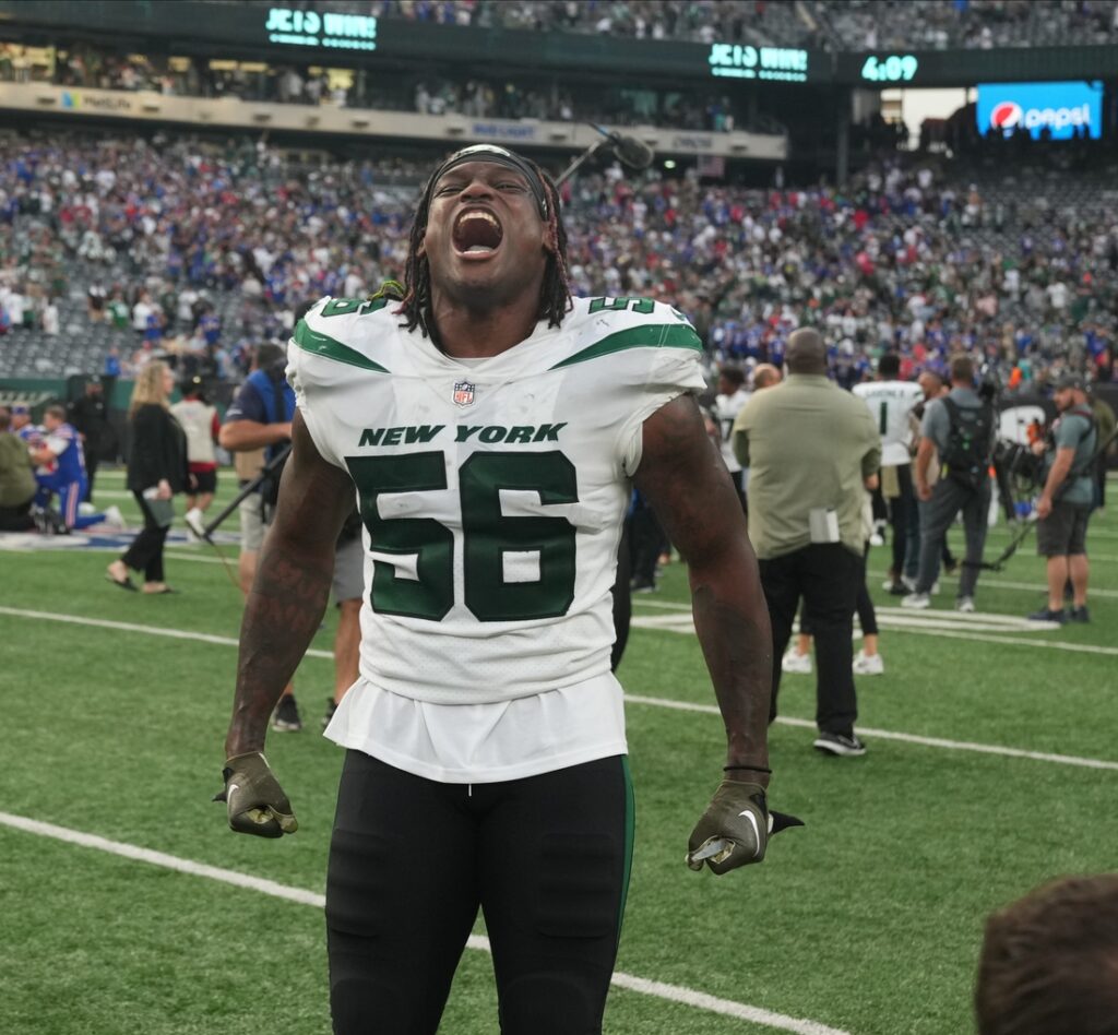 Quincy Williams celebrates