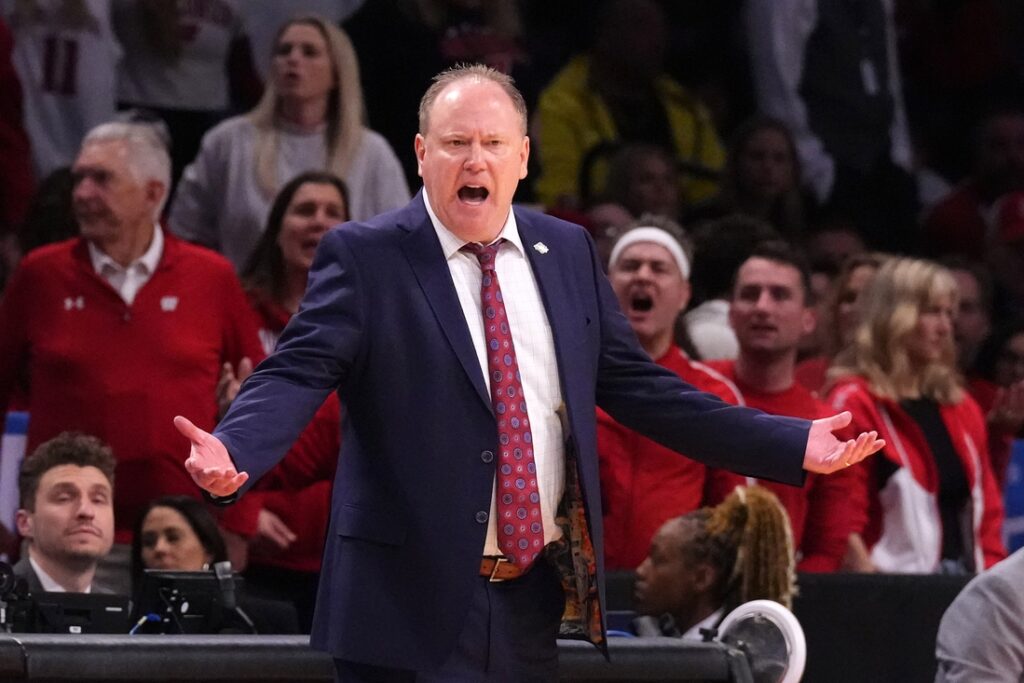 Wisconsin basketball Badgers coach