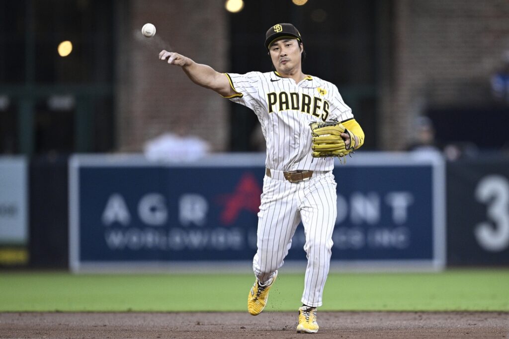 Padres SS Ha-Seong Kim declines option, will become free agent - Field  Level Media - Professional sports content solutions | FLM