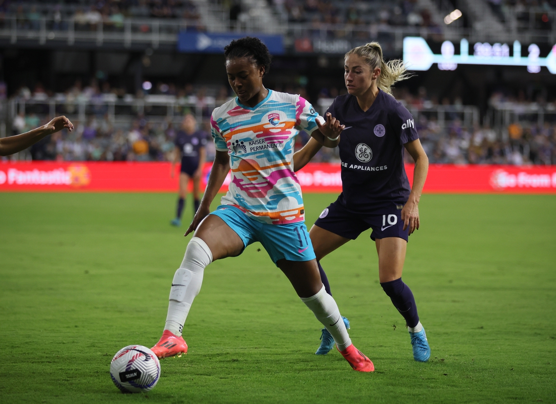 Wave feel at home on the road, tackle Louisville to end season Field