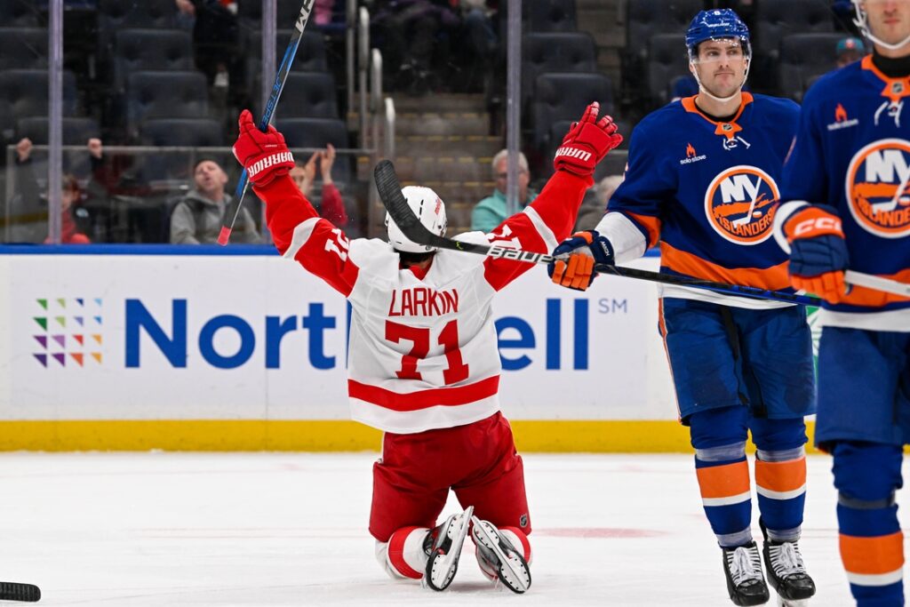dylan larkin