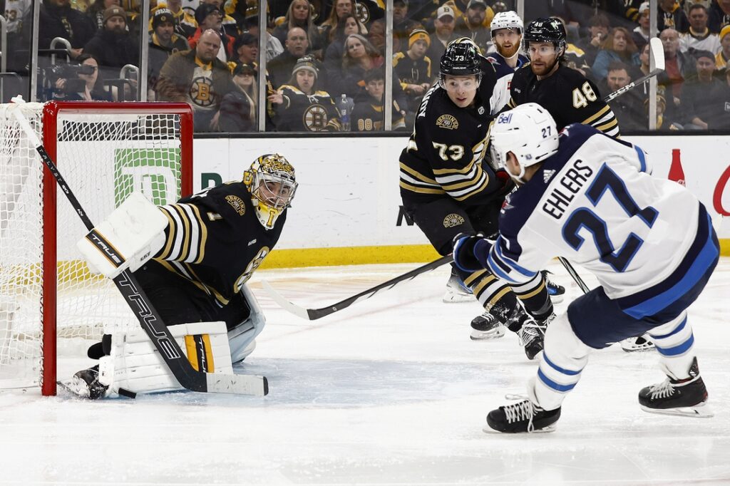 Jets, Bruins