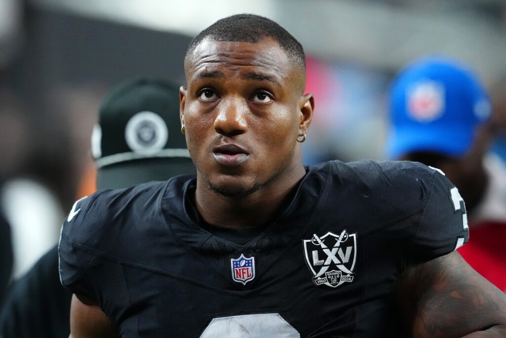 Zamir White