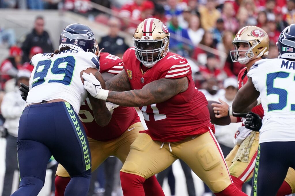 49ers coach: All-Pro OT Trent Williams (ankle) likely to miss rest of  season - Field Level Media - Professional sports content solutions | FLM