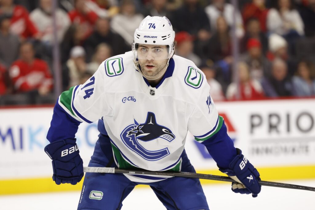 canucks debrusk