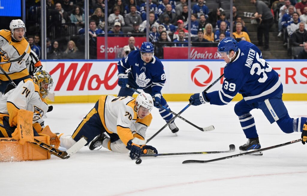 Maple Leafs, Predators