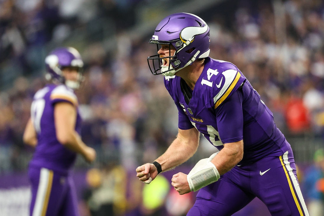 Playoff vibes shared as Vikings streak into Seattle Field Level Media