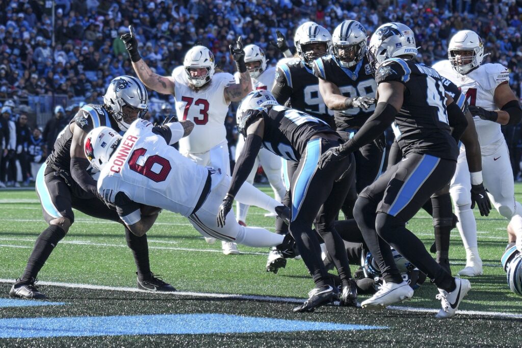 Cardinals RB James Conner (knee) banged up vs. Panthers - Field Level ...