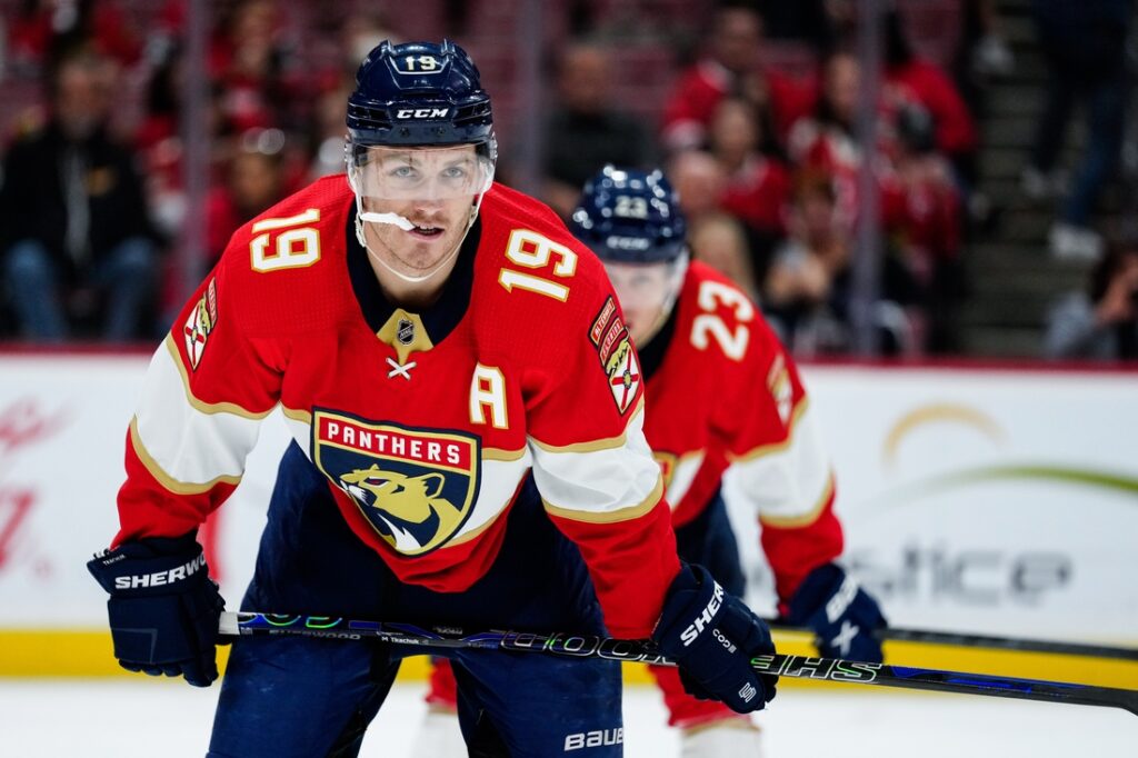 matthew tkachuk panthers blackhawks