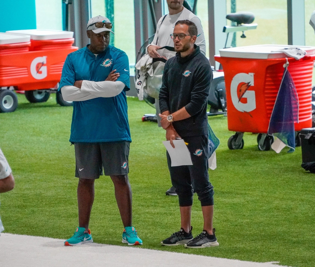 Dolphins Keeping Coach Mike McDaniel GM Chris Grier For 2025 Field 21116943
