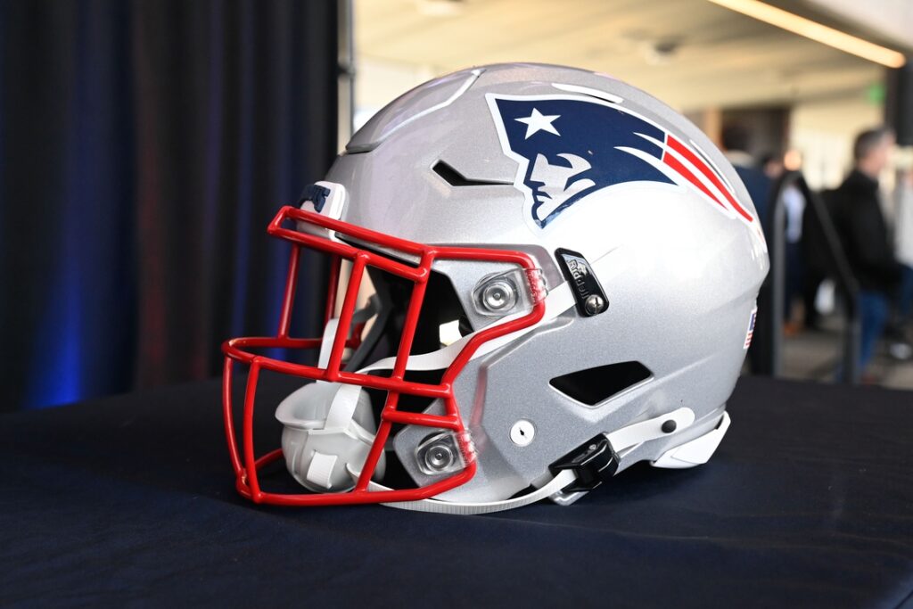 patriots helmet