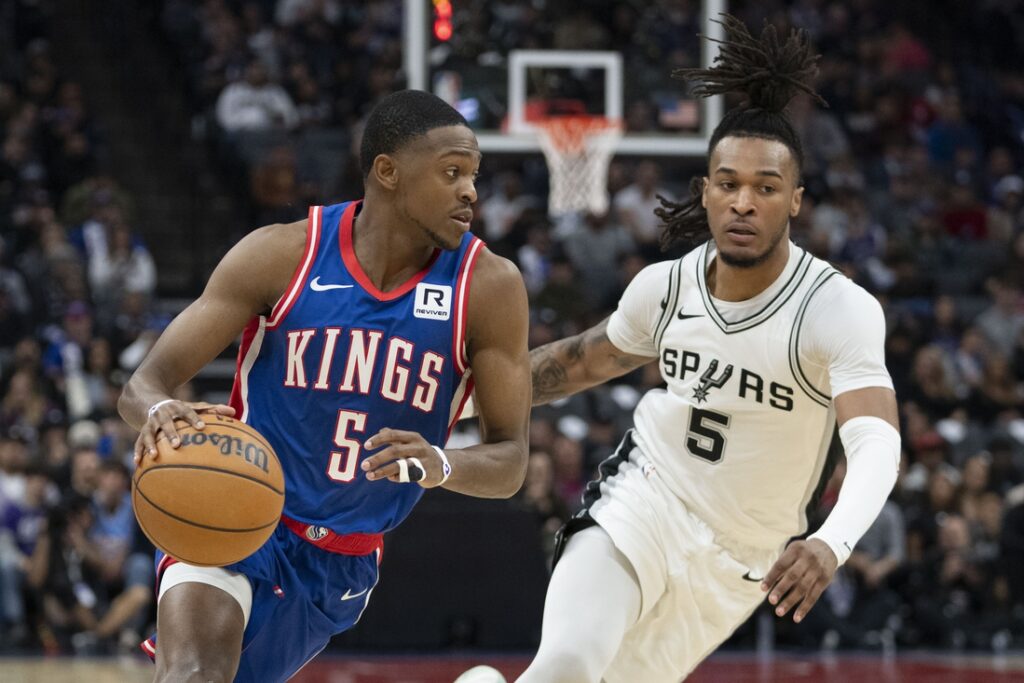 De'Aaron Fox, spurs
