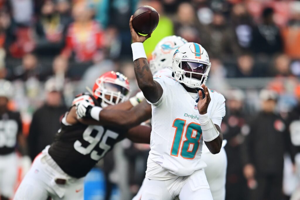 Dolphins preparing QB Tyler Huntley to start vs. Jets - Field Level Media -  Professional sports content solutions | FLM