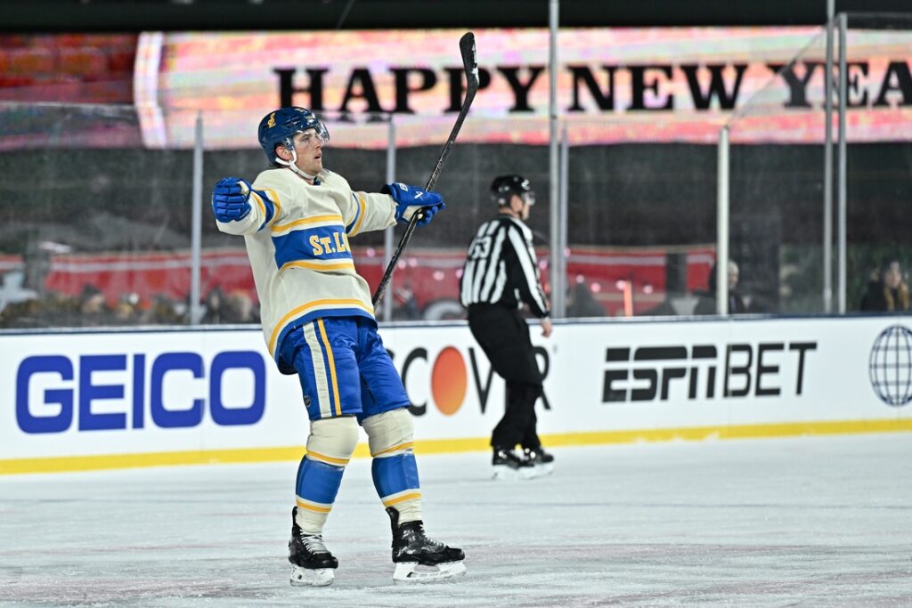 Blues, Blackhawks