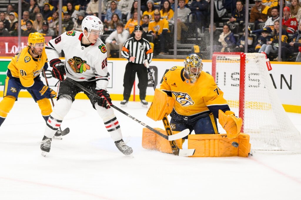 Blackhawks, Predators