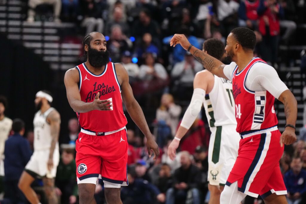 Clippers Bucks