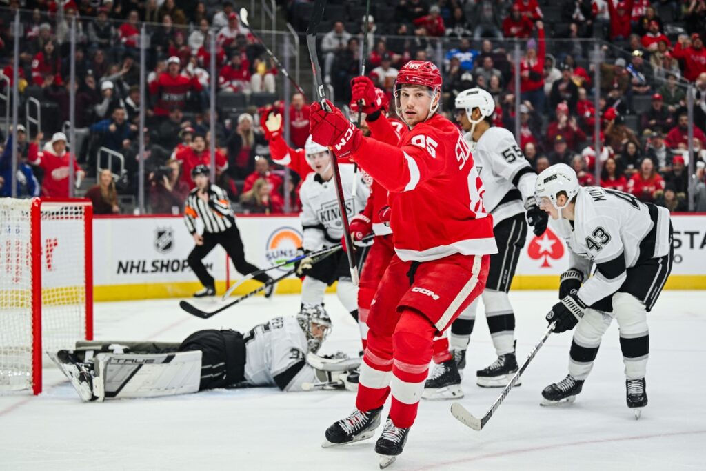 red wings