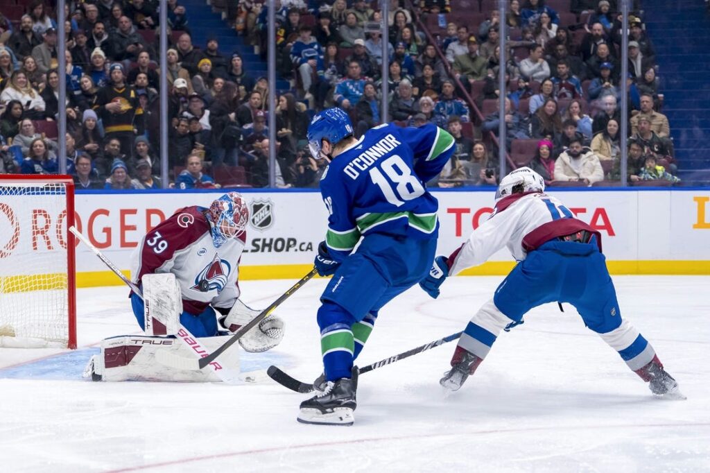 Avalanche, Canucks
