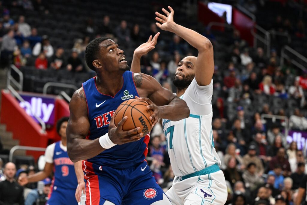 Pistons, Hornets