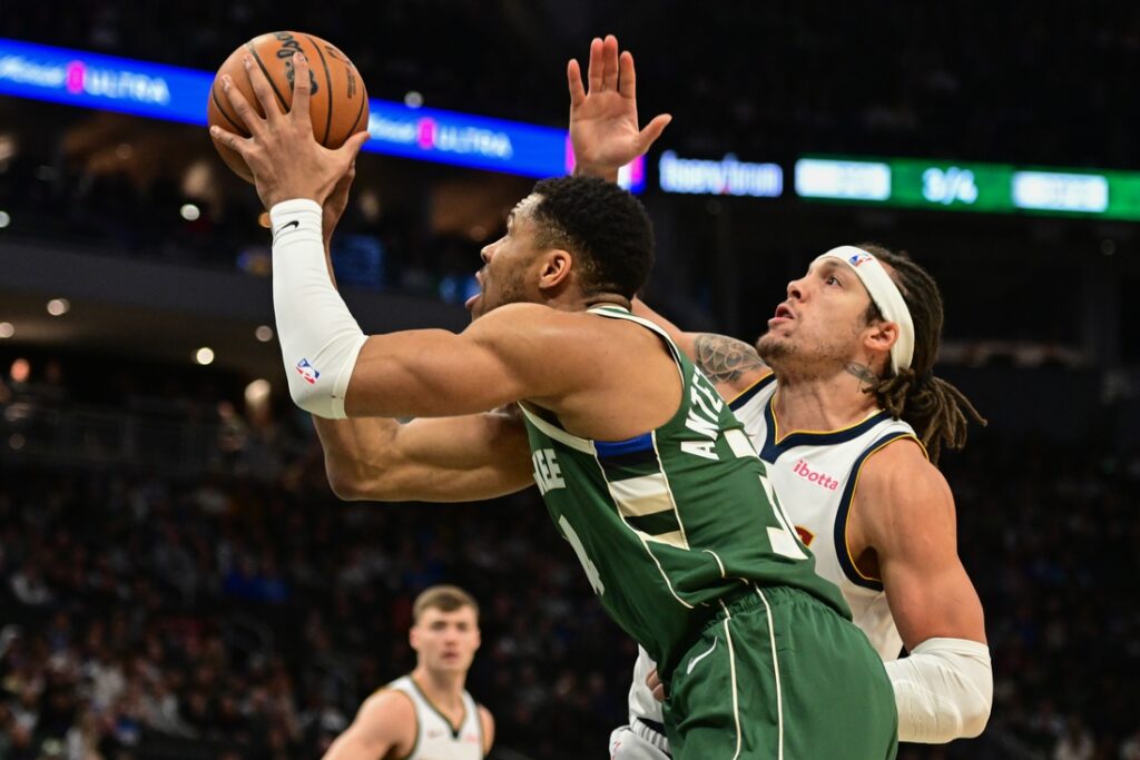 Bucks, Nuggets