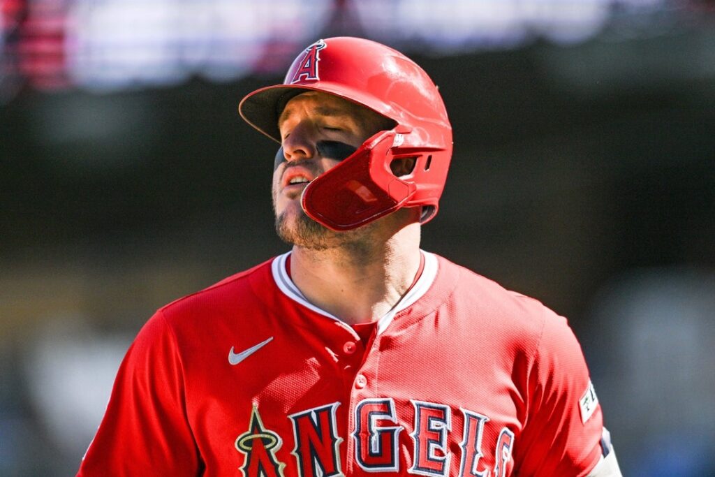 Angels' Mike Trout leaves game with undisclosed injury - Field Level Media - Professional sports content solutions | FLM