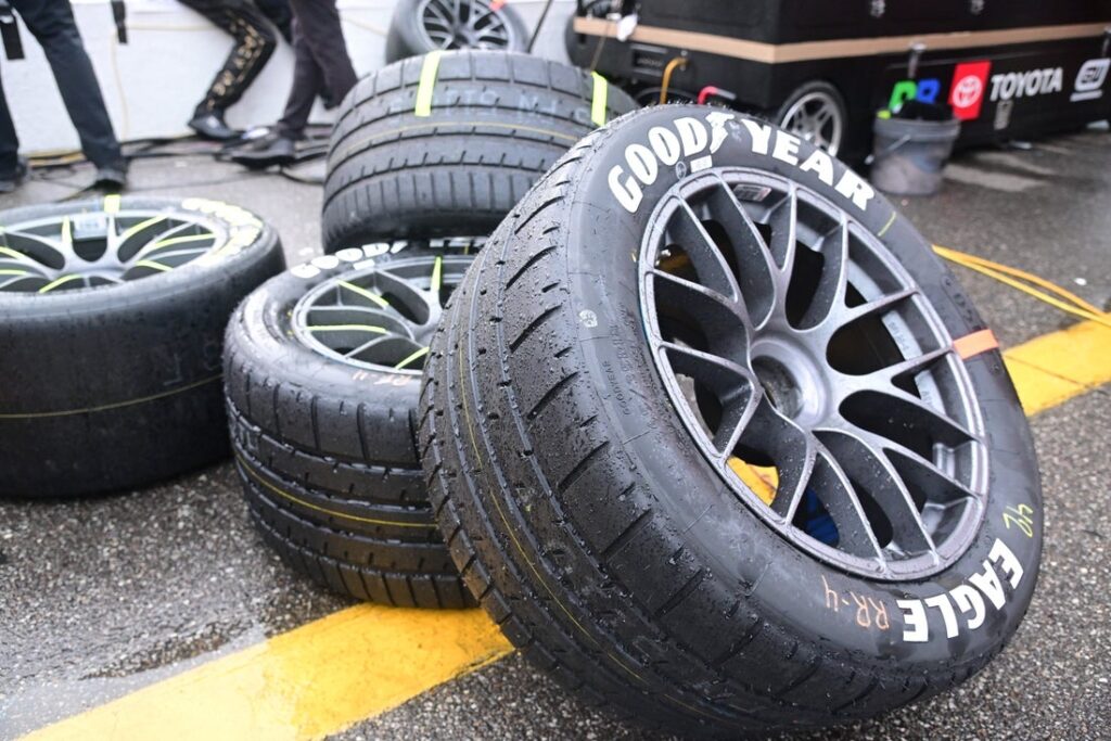 nascar pit crew tire