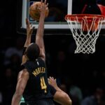 evan mobley blocks shot