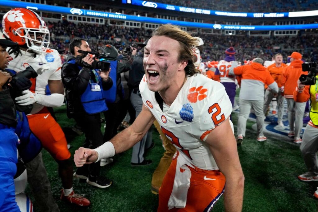cade klubnik celebrate