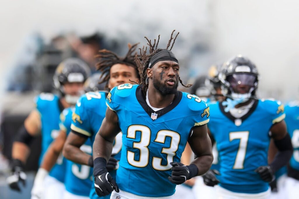 devin lloyd jaguars