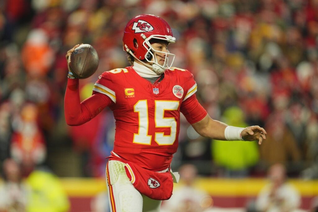 patrick mahomes throws